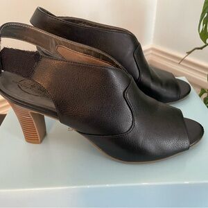 Life Stride Black Peep Toe Heels